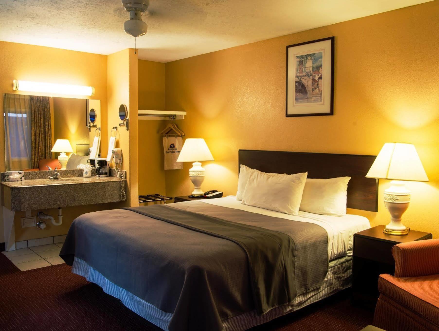 Baymont By Wyndham Socorro Motel Ngoại thất bức ảnh